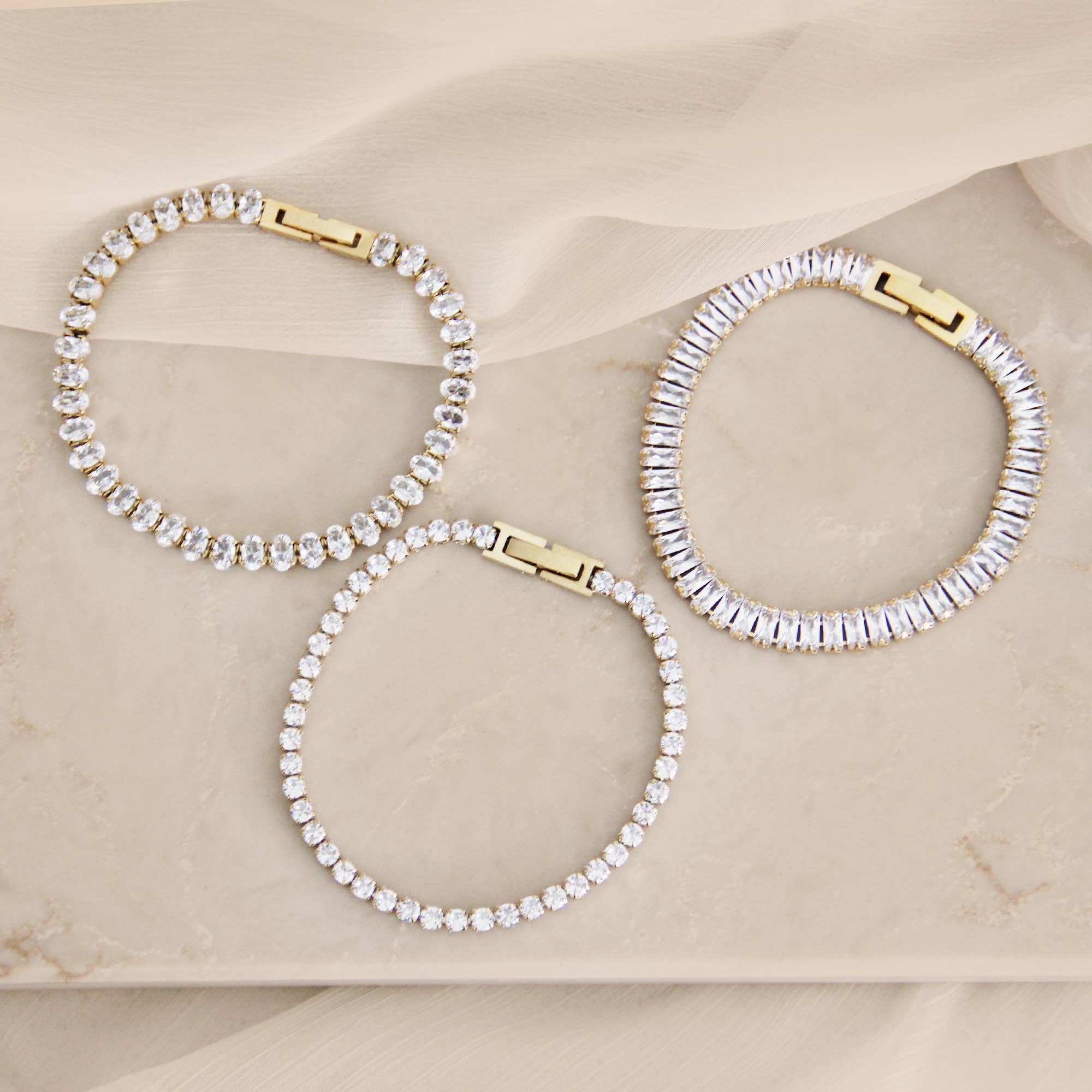 Tennis Bracelet: Gold / Oval