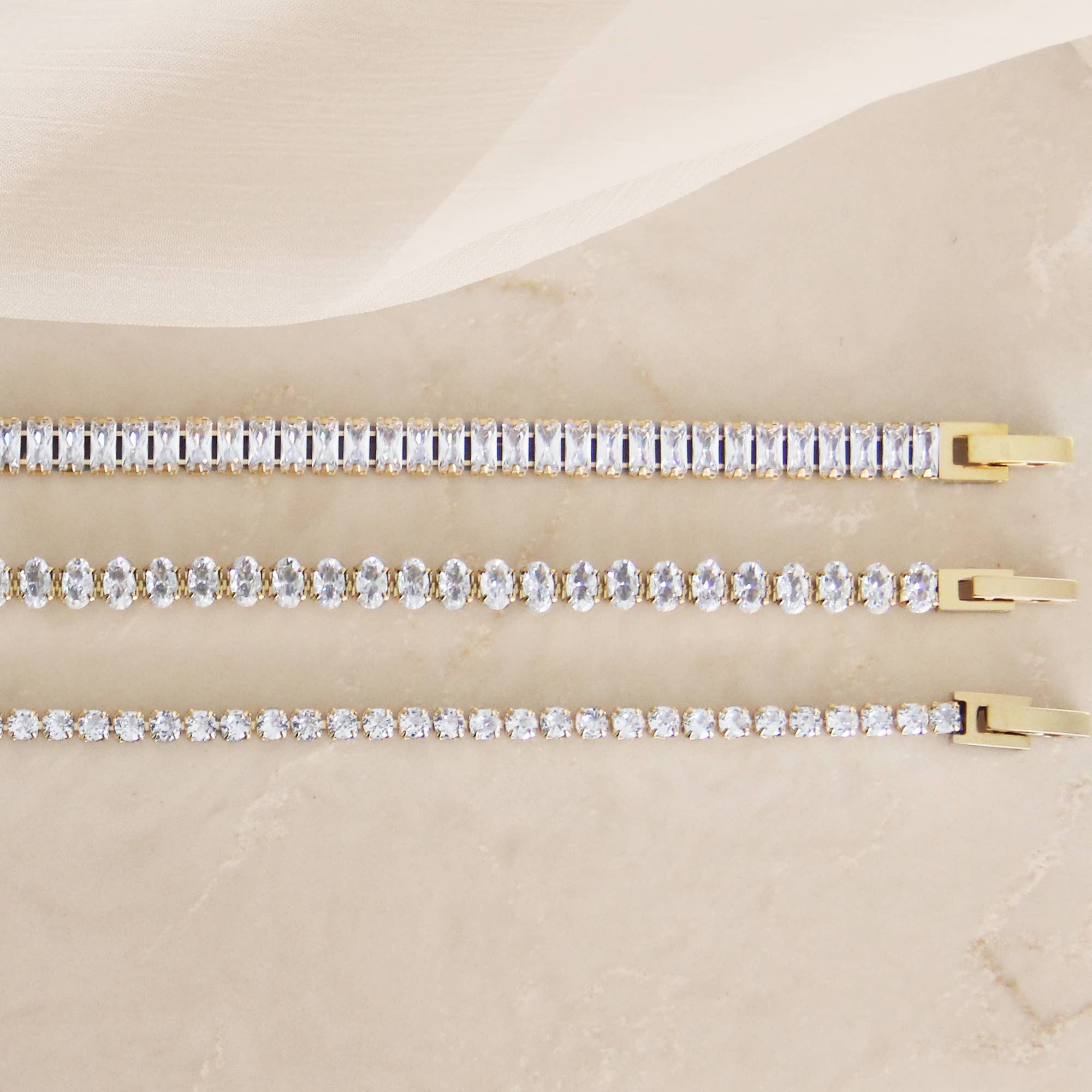 Tennis Bracelet: Gold / Oval